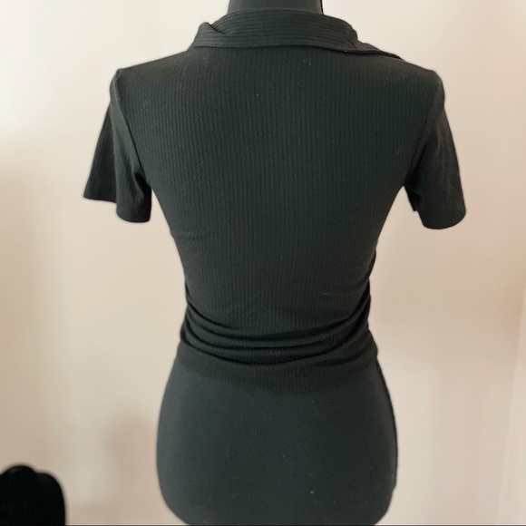 Black collared crop top - Picture 2 of 2